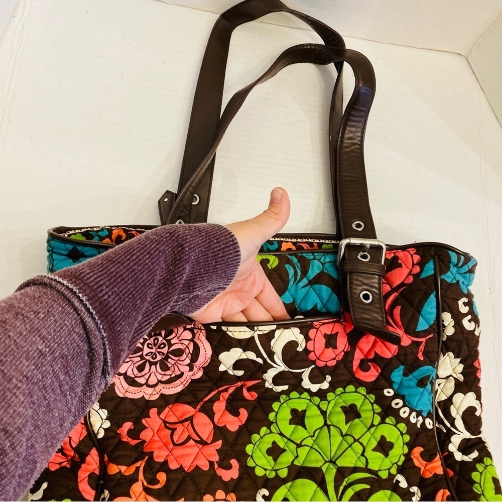 Vera Bradley Floral Quilted Brown LOLA Tote Purse Handbag Leather Straps Bottom - Picture 7 of 16